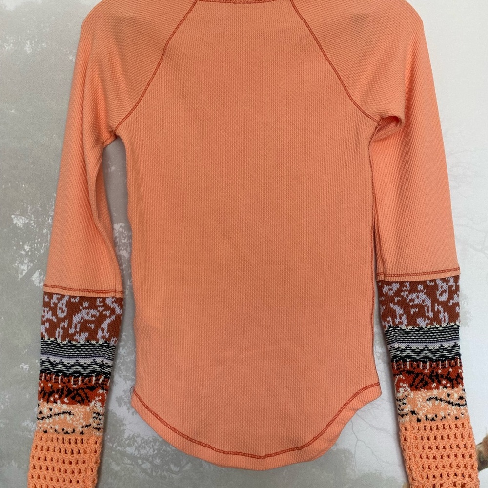 Free people thermal top XS with crochet sleeves